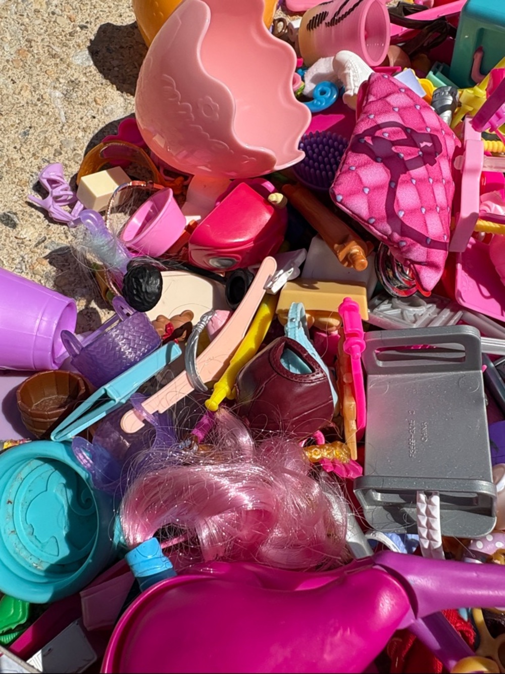 Assorted Barbie Accessories - Pink Mix - Picture 4 of 12